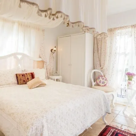 Chigdem Hotel-special Category Alacati