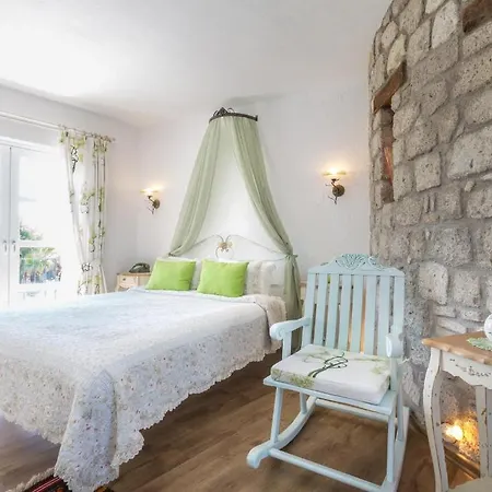 Chigdem Hotel-special Category Отель Алачати